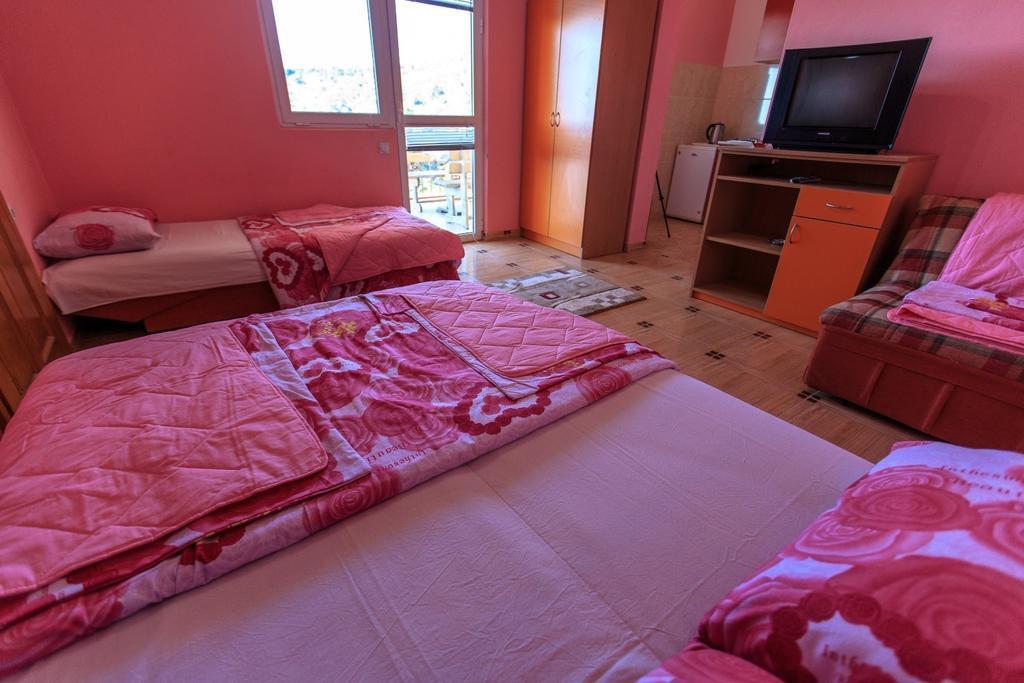 Apartments Vitic Sutomore Room photo